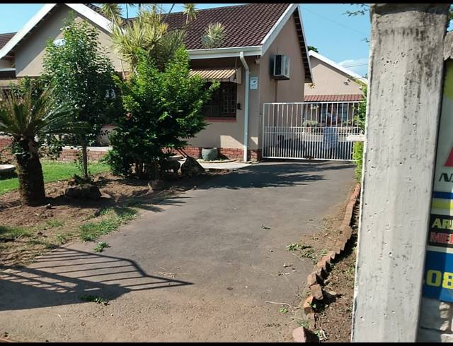 3 BEDROOM FREESTANDING FOR SALE IN BELLEVUE